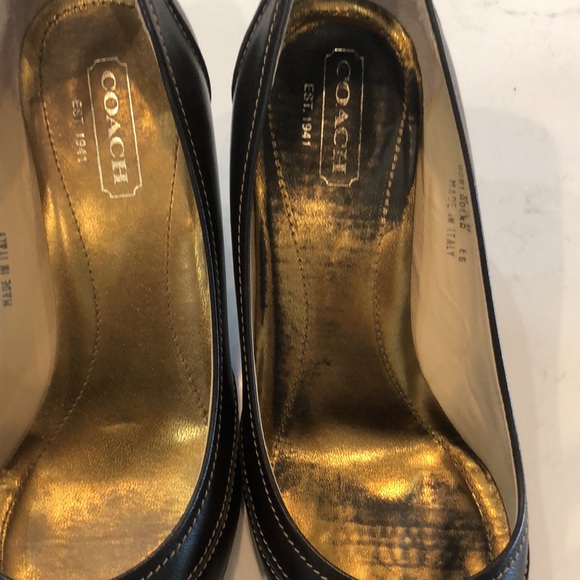 Navy and brown Coach pointy toe heel both pair women's size 81/2 but run 9 - Picture 11 of 16